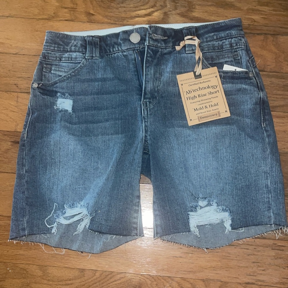 NWT DEMOCRACY AB TECHNOLOGY HIGH-RISE CUTOFF DISTRESSED PULL ON SHORTS SIZE 2